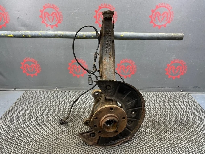 Кулак поворотный Volkswagen Touareg 2004 7L6407257A 7LA 2.5 BAC 033884, передний левый
