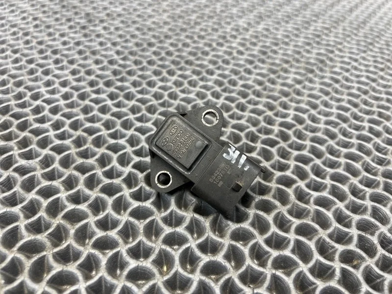 Датчик абсолютного давления Hyundai Grand Starex/H1 2008 3930084400 2.5 D4CB 8377905