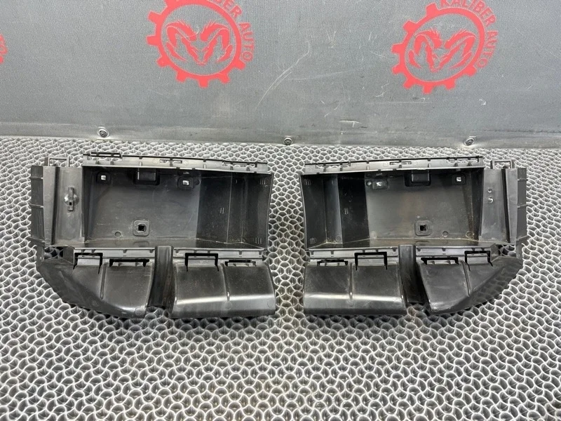 Кронштейн бампера Volvo XC90 2010 30698138 2.4 D5244T4, задний