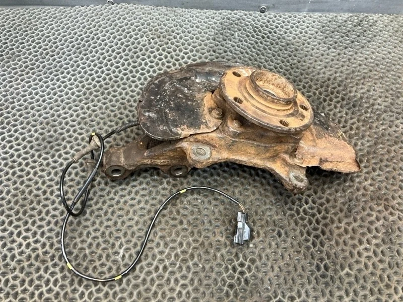 Кулак поворотный Volvo XC90 2010 31200315 2.4 D5244T4, передний левый