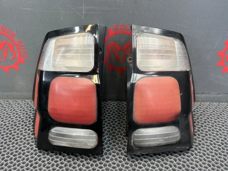 Фонарь Mitsubishi Pajero sport 1 1998 MR296607 3.0 6G72, задний