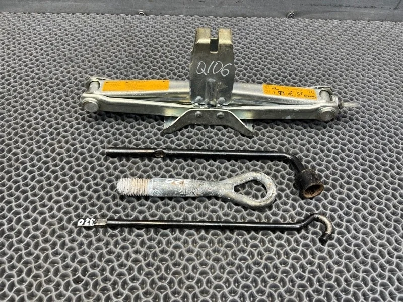 Домкрат Nissan Qashqai 2007 99550EQ56C J10 1.5 K9K 732