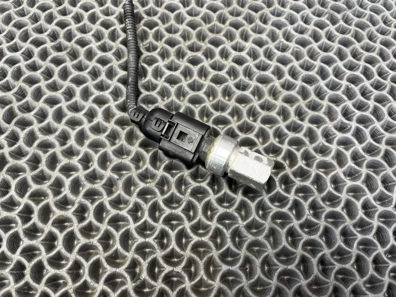 Датчик кондиционера Volkswagen Touareg 2007 1K0959126A 7L6 3.0 BKS