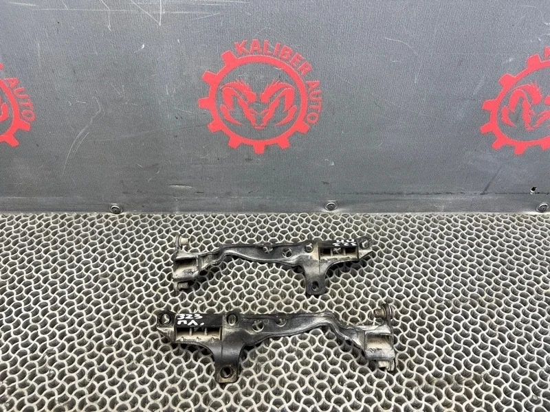 Кронштейн фары Porsche cayenne S 2003 95550573300 955 4.5 M48.00