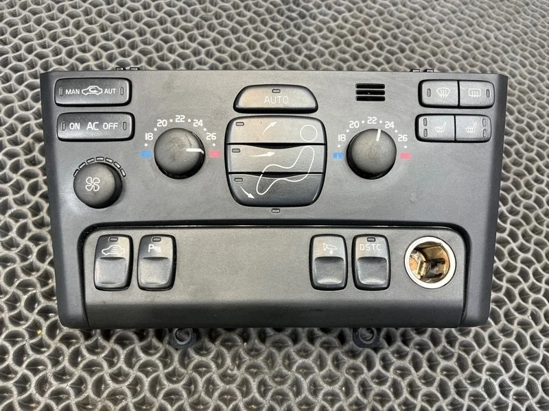 Блок управления печкой Volvo XC90 2006 30746025 2.4 D5244T