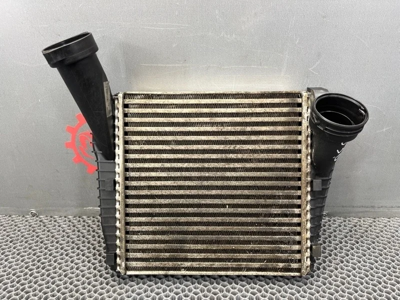 Интеркулер Volkswagen Touareg 2007 7L6145803H 7L6 3.0 BKS, левый