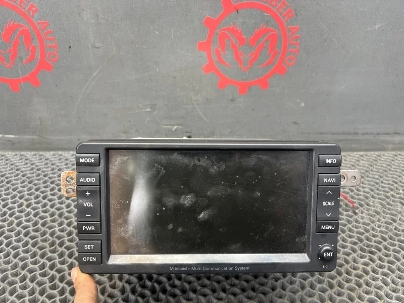 Магнитола Mitsubishi Pajero 4 2007 8750A070 V98W 4M41