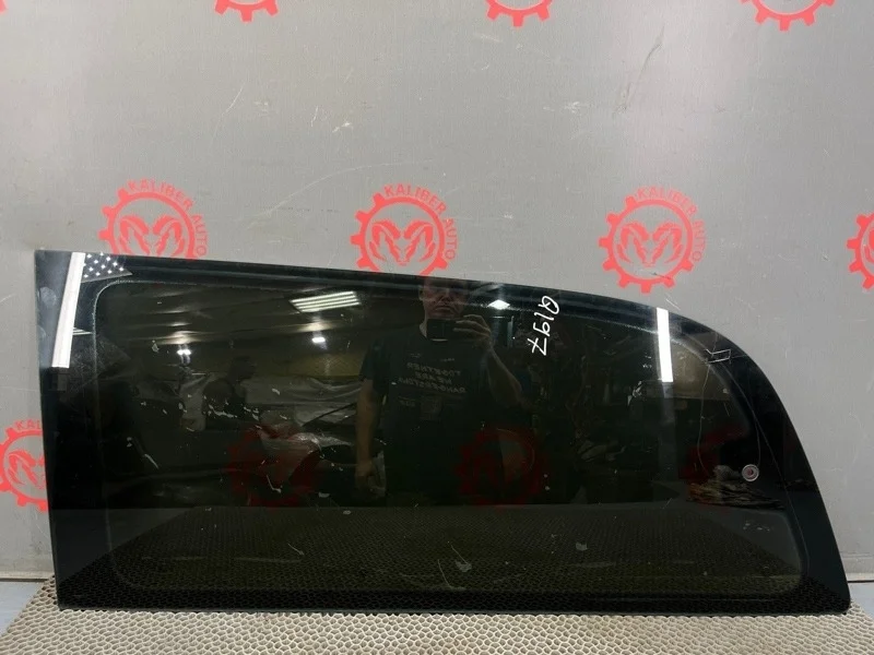 Стекло кузовное/форточка Mercedes-Benz V-Class 2008 A6396720813 W-639 646.980, заднее левое