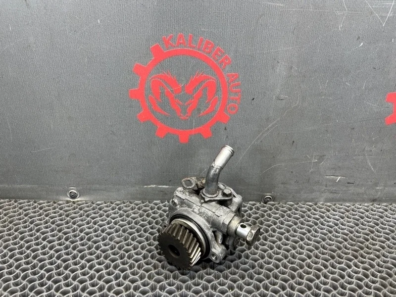 Насос гидроусилителя Mitsubishi Pajero 4 2007 4450A074 V98W 4M41