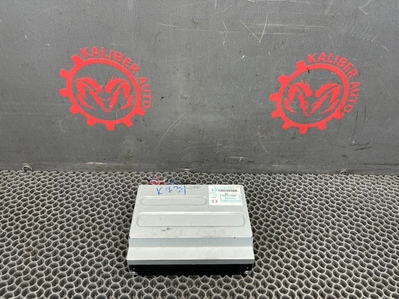 Блок управления навигацией Lexus GS300 2006 8642153030 3.0 3GR-FSE