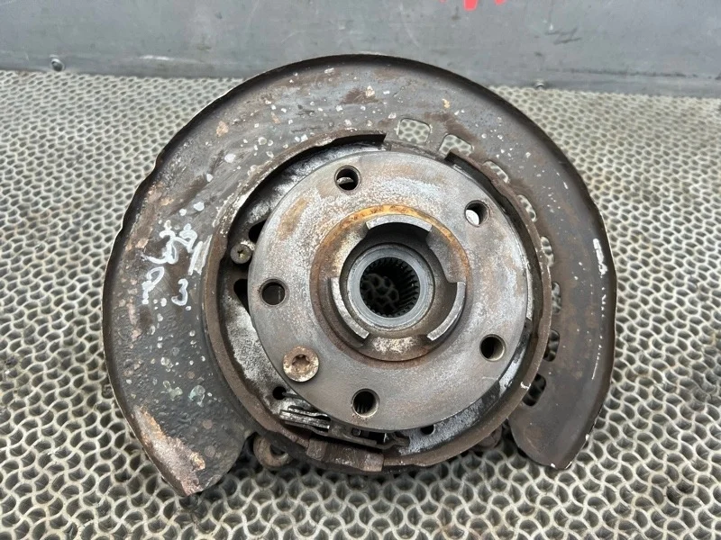 Кулак Audi Q7 2007 7L8505436 3.0 BUG, задний правый