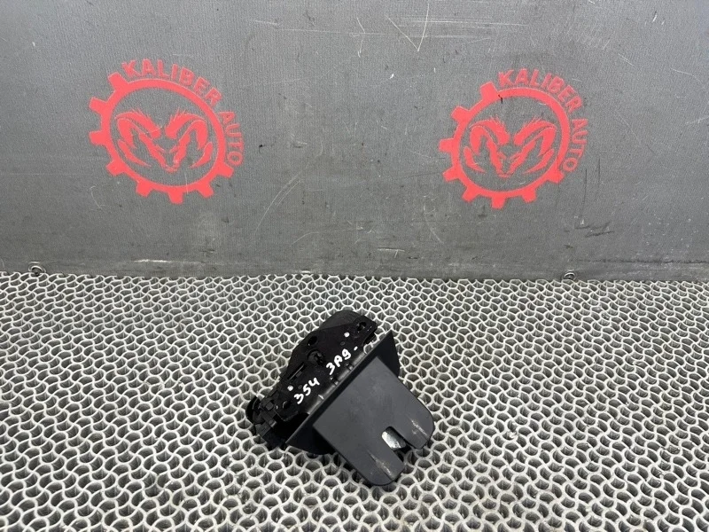 Замок крышки багажника Audi Q7 2007 8P4827505C 3.0 BUG