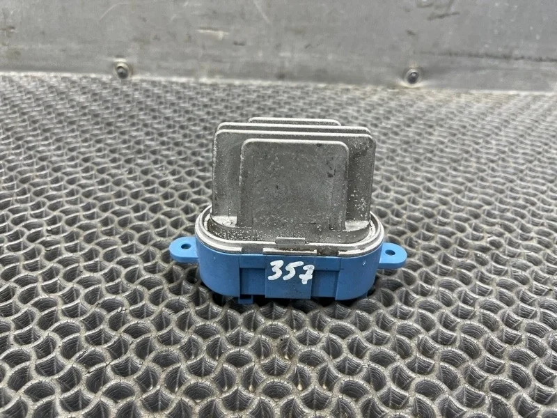 Резистор печки Volkswagen Touareg 2005 7L0907521B 7LA 2.5 BAC