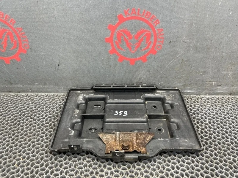 Подставка/ крепление аккумулятора Hyundai Grand Starex/H1 2010 371504H100 2.5 D4CB