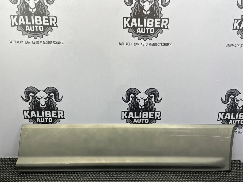 Накладка двери Hyundai Grand Starex/H1 2010 877604H000GF 2.5 D4CB, передняя правая