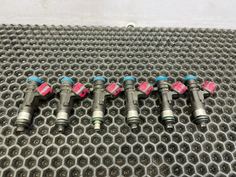 Форсунка топливная Chrysler Pacifica 2007 4591986AA 4.0 EGQ