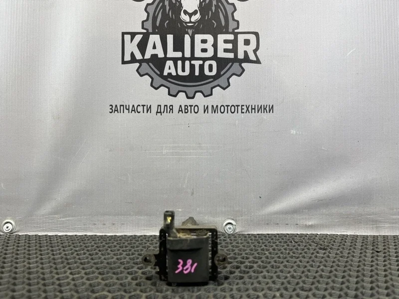 Катушка зажигания Dodge Stratus 2001 04609095AH JR 2.7 EES