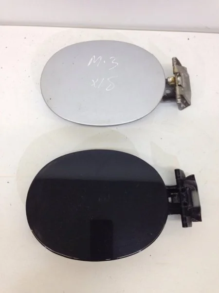 Лючок бензобака Mazda 3 2003-2009 BP4K42410E BK, задний