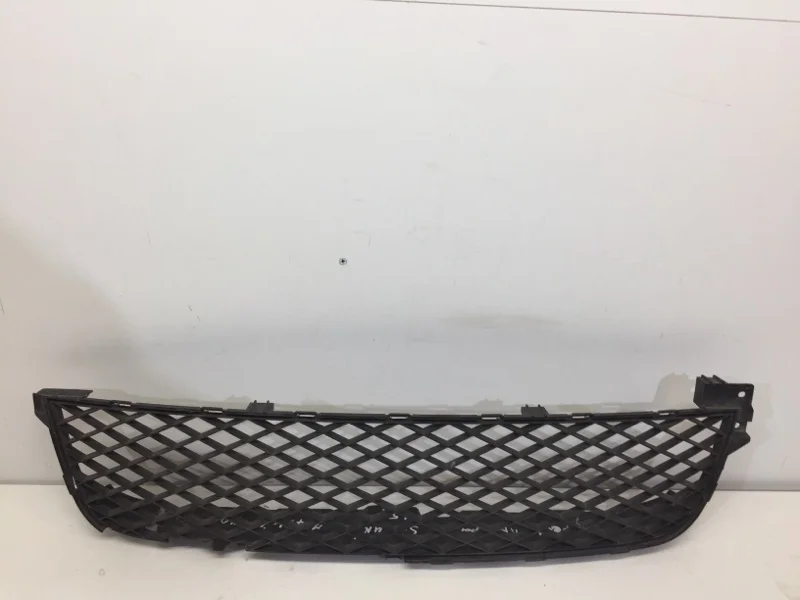 Решётка бампера Suzuki Grand Vitara 2005-2015 7172177K00 3, передняя