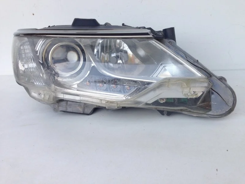 Фара Toyota Camry 2014-2017 8114533870 XV50, передняя правая