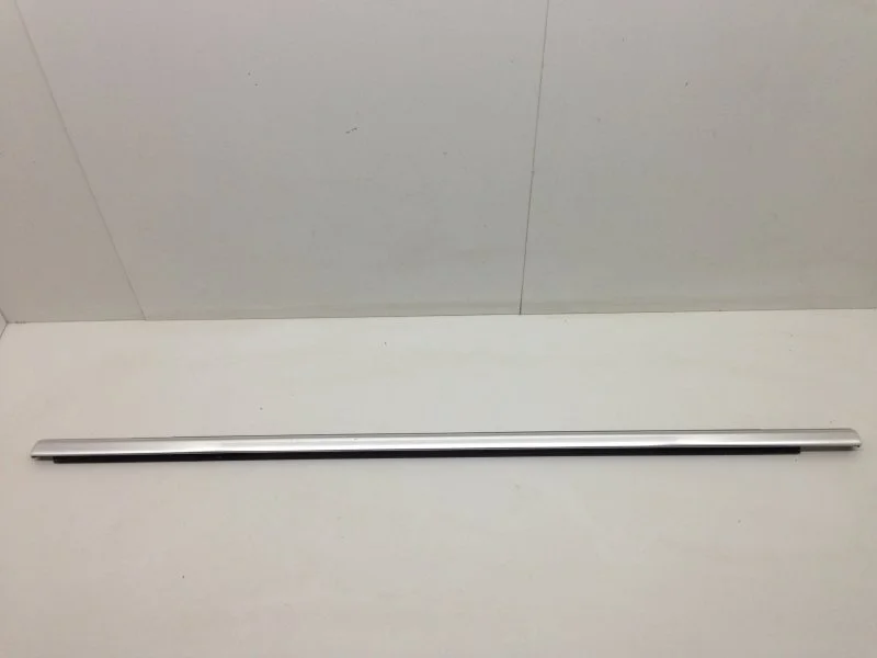 Накладка стекла двери Porsche Cayenne 2010-2018 7P0839476G7Z7 958, задняя правая