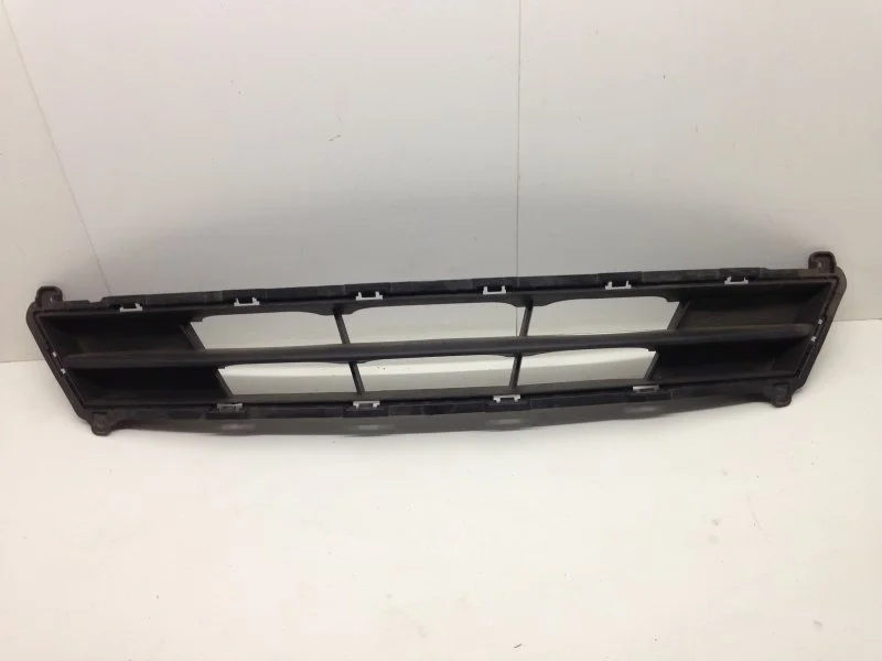 Решётка бампера Hyundai Solaris 2014-2017 865614L500 1, передняя