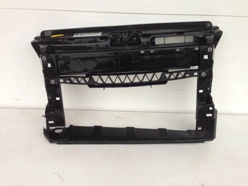 Рамка радиатора Volkswagen Polo 2014-2020 6RU806249 5, передняя