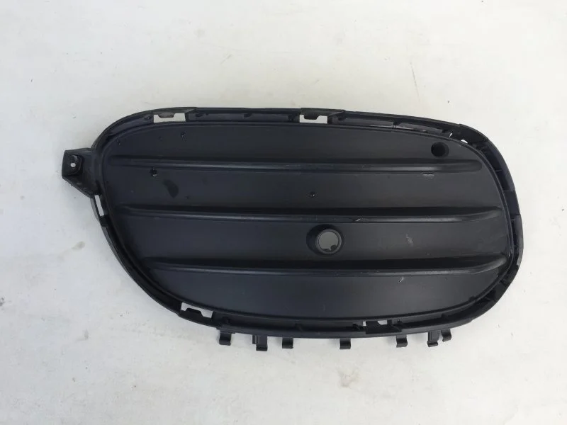 Накладка бампера Mercedes-Benz GLA-klasse 2017-2020 A1568858700 X156, передняя левая