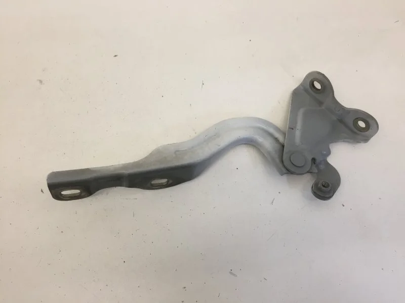 Петля капота Chevrolet Aveo 2010-2014 95462342 T300, передняя правая