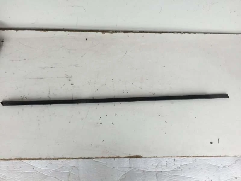 Уплотнитель стекла двери BMW 3 series 2015-2020 41007298513 F30/F31, задний левый