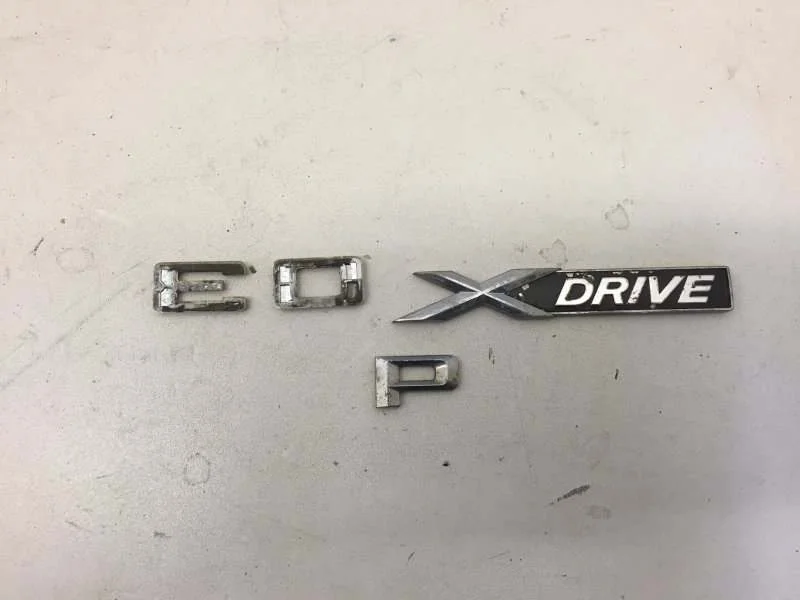 Эмблема BMW X3 2010-2017 41517355804 F25, передняя правая