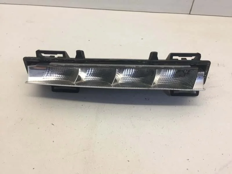 Ходовой огонь Mercedes-Benz GLE-klasse 2015-2018 A2049065401 W166, передний левый