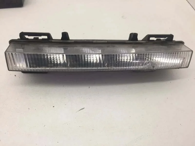 Фара противотуманная Mercedes-Benz C-klasse 2006-2015 A2049065501 W204, передняя правая