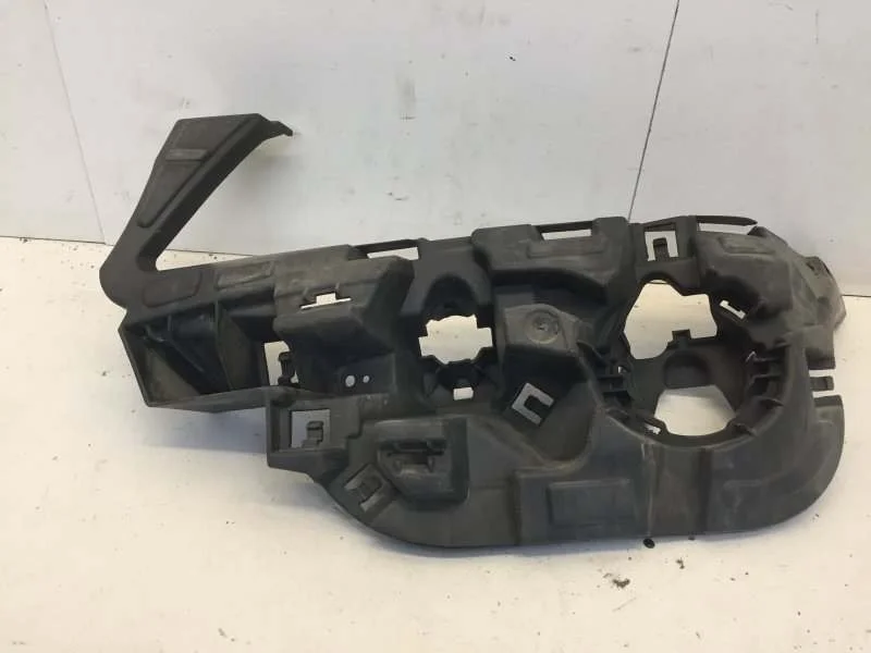 Кронштейн бампера BMW X3 2010-2017 51117212955 F25, передний левый