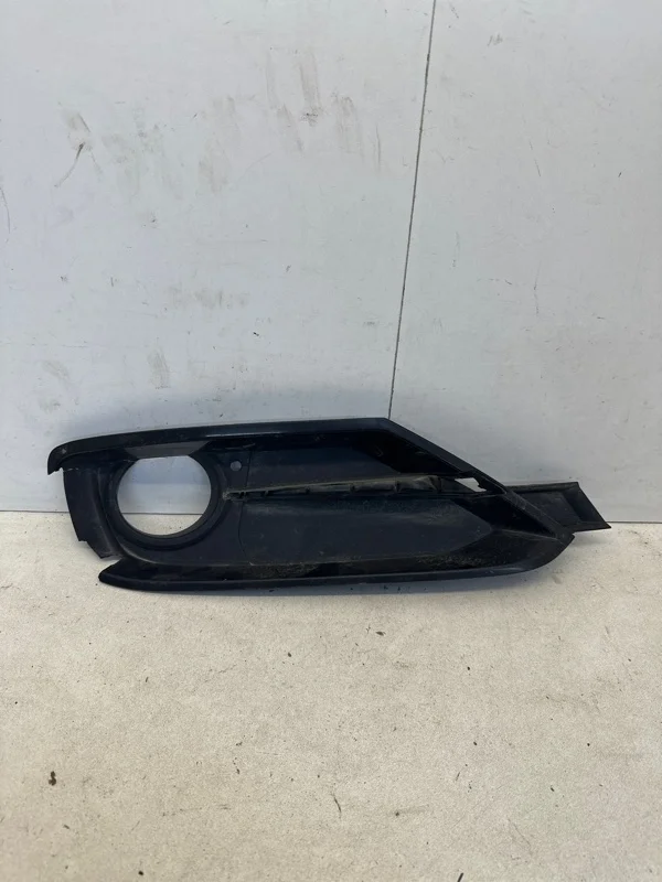 Решетка в бампер BMW 3 series 2015-2020 51117300738 F30/F31, передняя правая