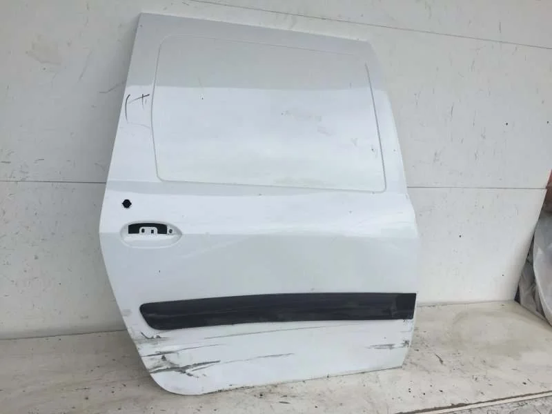 Дверь Lada Largus 2012- 821006680R 1, задняя правая