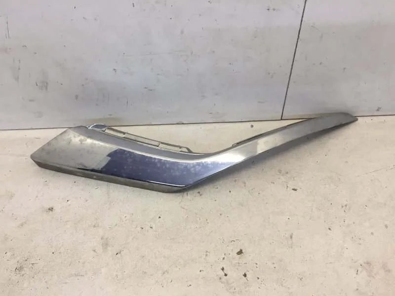 Молдинг бампера Mitsubishi Outlander 2015-2018 6407A143 3, передний левый