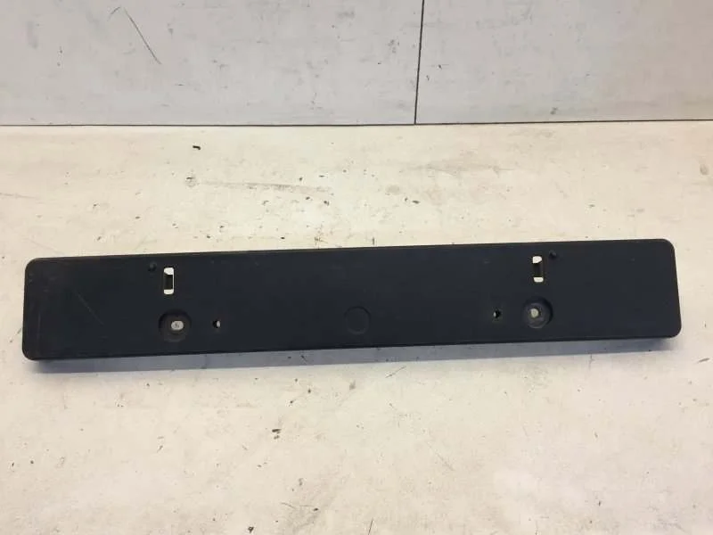 Накладка под номерной знак Toyota Camry 2011-2017 5211406370 XV50, передняя