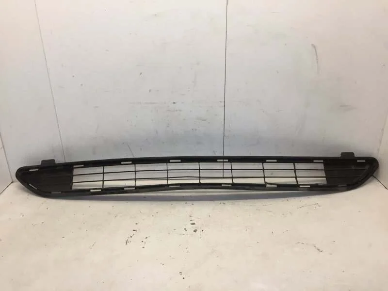 Решётка бампера Toyota Rav4 2013-2019 5311242100 CA40, передняя