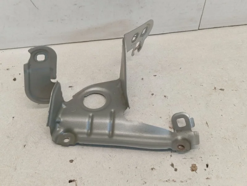 Кронштейн крыла BMW X3 2010-2017 41357267327 F25, передний левый