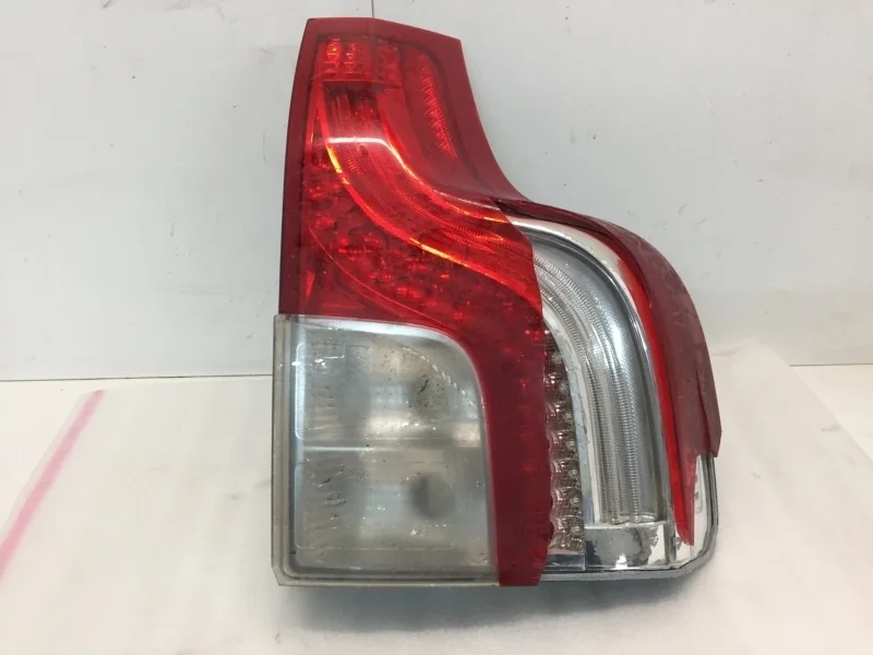 Фонарь Volvo XC90 2002-2014 31213382 1, задний правый