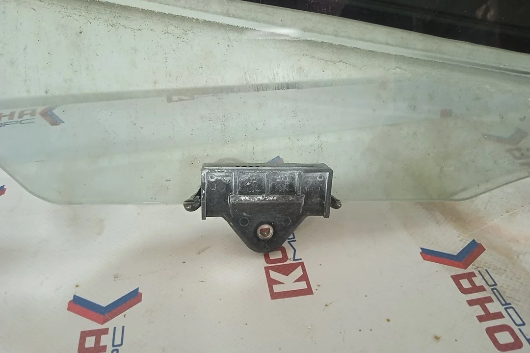 Стекло Hyundai Tucson  834112S000 , левое заднее Б/У Б/У