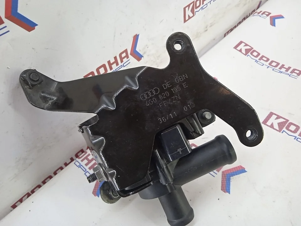 Насос помпа дополнительный (с 4G0133567B,4G0820195E) Б/У Оригинал из Кореи