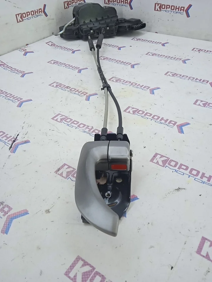 Замок передней левой двери Б/У Б/У Оригинал