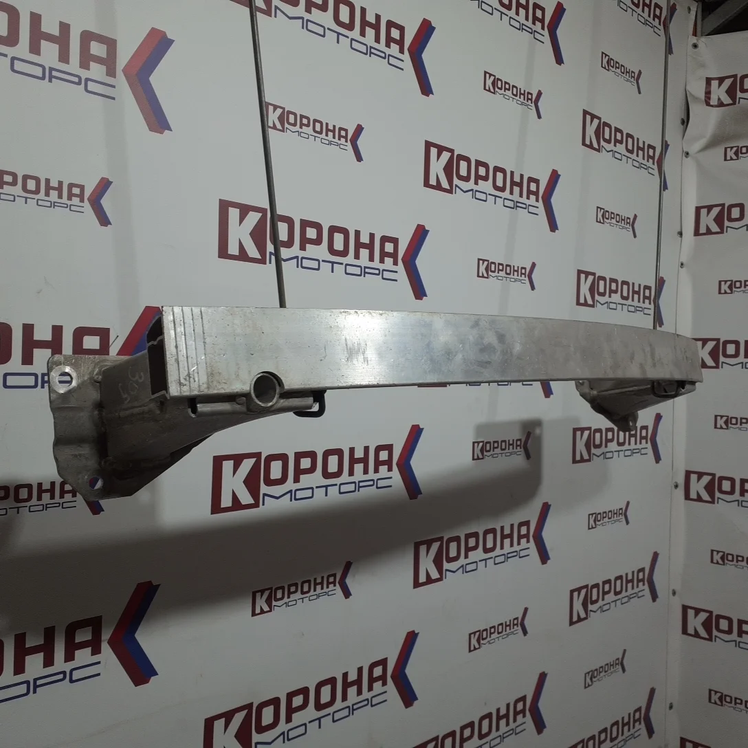 Усилитель заднего бампера Б/У Б/У