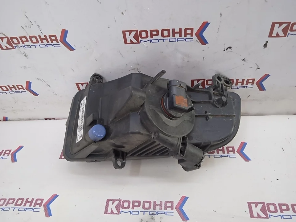 Фара противотуманная Audi A4  B8 Левая Б/У Б/У