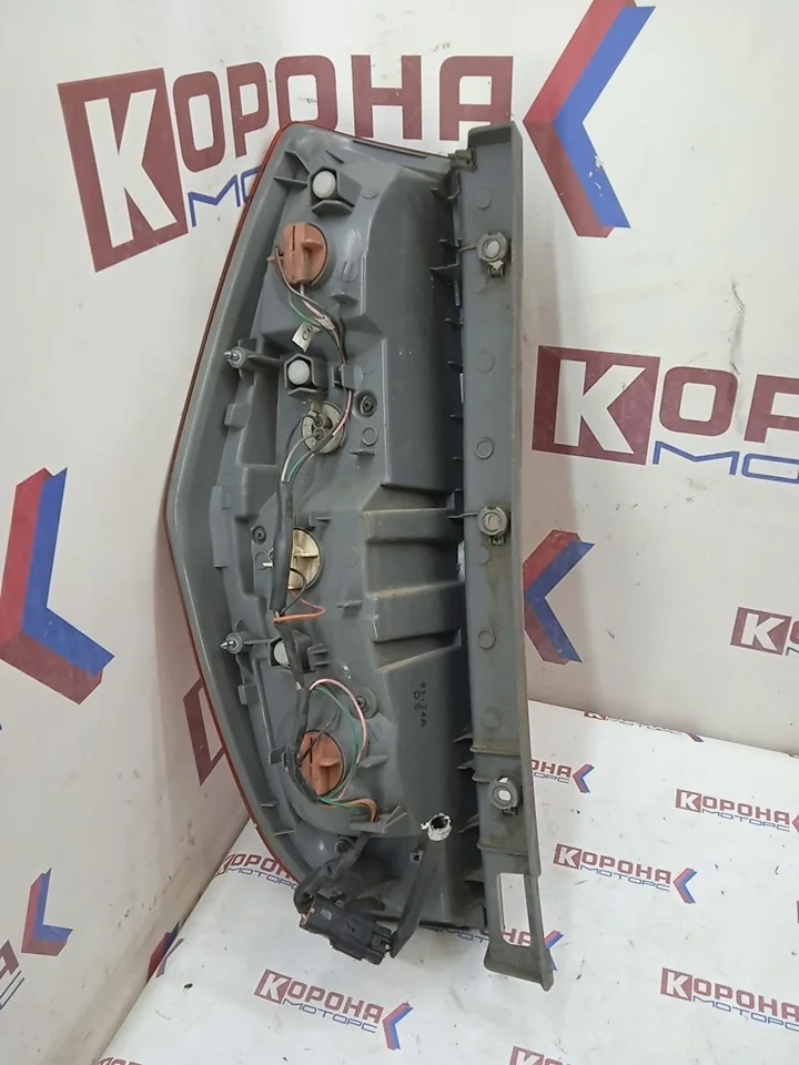 Фонарь задний правый Б/У Б/У1