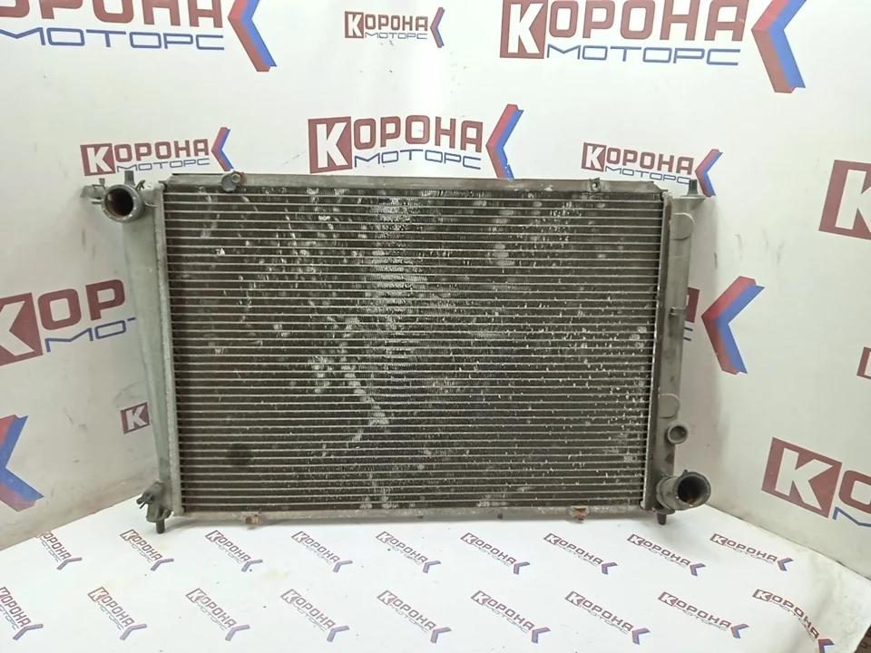 Радиатор двигателя Б/У оригинал