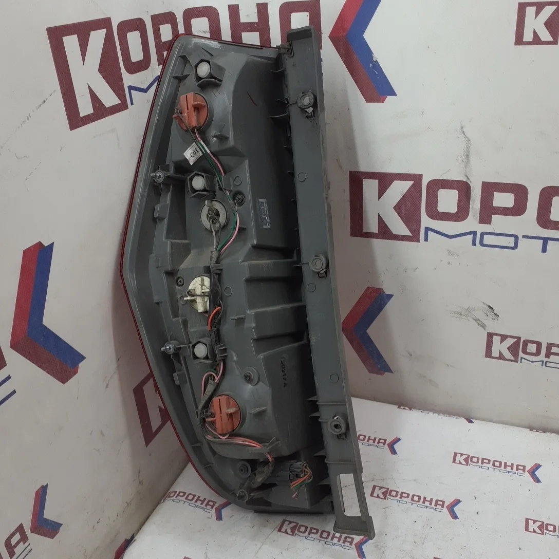 Фонарь задний правый Б/У Б/У1 мелкая потёртость