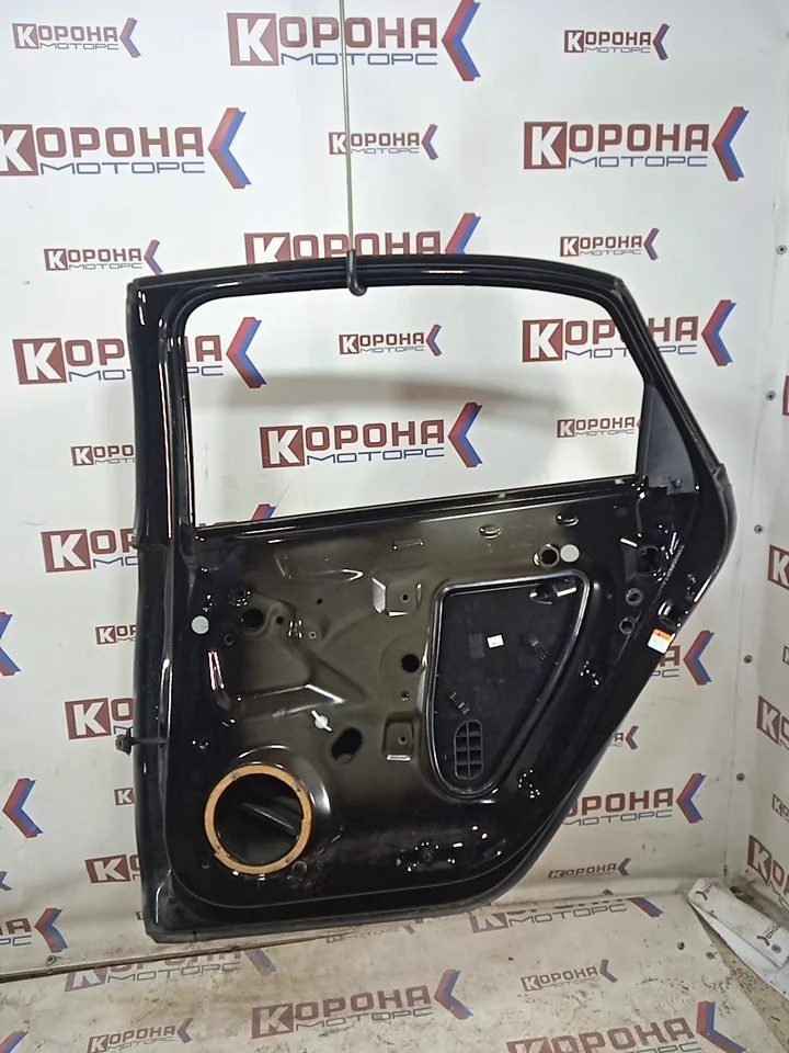 Дверь Volkswagen Passat  561833056C B7  задняя правая Б/У Б/У Мелкие потёртости царапины